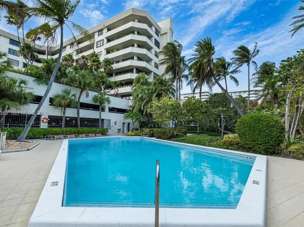 170 Ocean Lane Dr APT 310, Key Biscayne, FL 33149