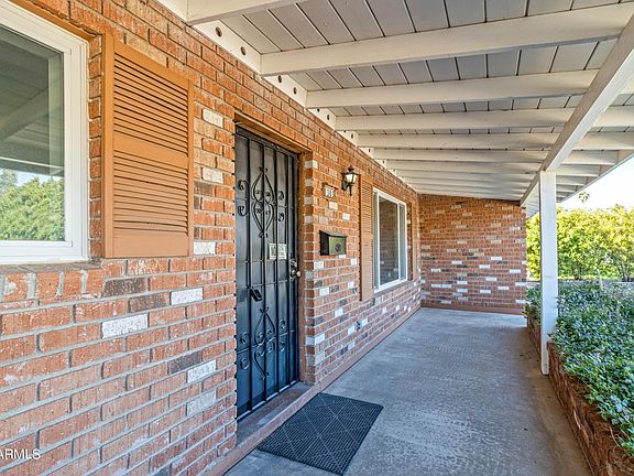 4th image of 1303 W Devonshire St #1