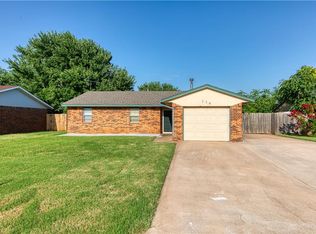 114 Sondra Dr, Elk City, OK 73644