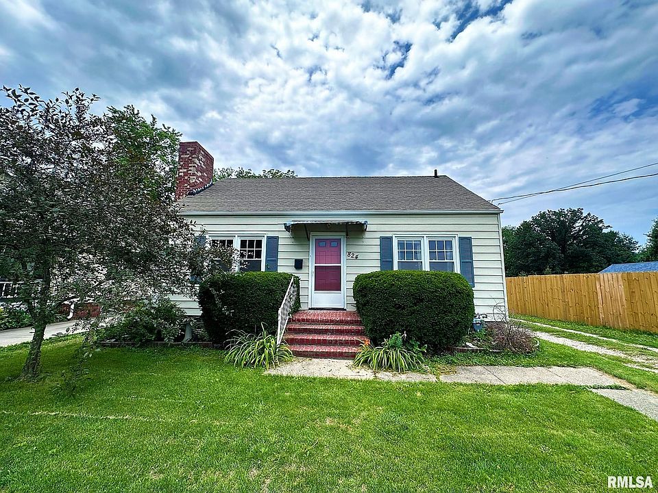 1st image of 824 N Farnham St