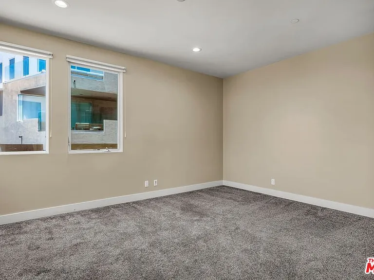 308 Gull St — Photo 17