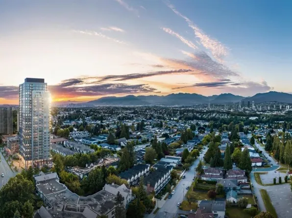 5685 Halley Ave #1304, Burnaby, BC V5H 2P9