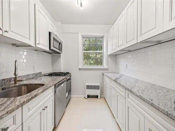 220 Pelham Road #3R, New Rochelle, NY 10805