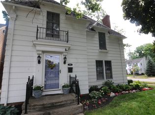 1081 Wagar Rd, Rocky River, OH 44116