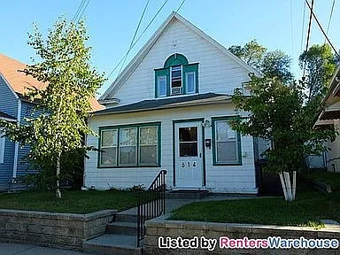 614 20th Ave NE Photo 1