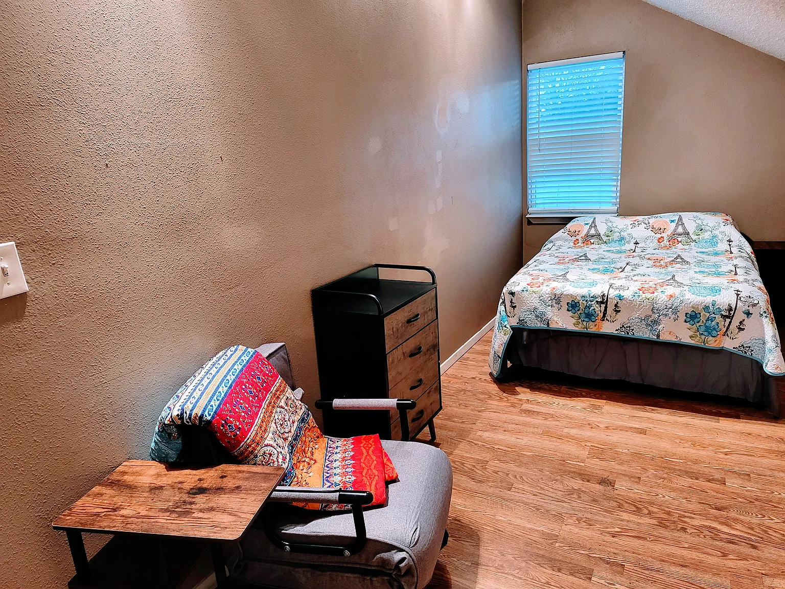 2 bed, 615 sqft, $390 — Photo 2