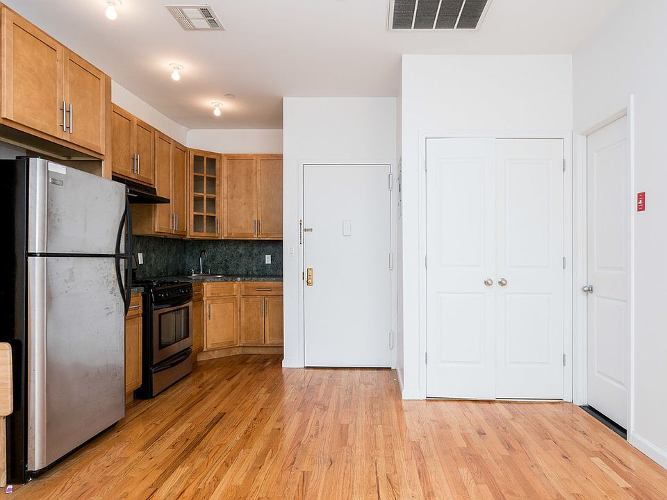 1st image of 804 Bergen St APT 3R