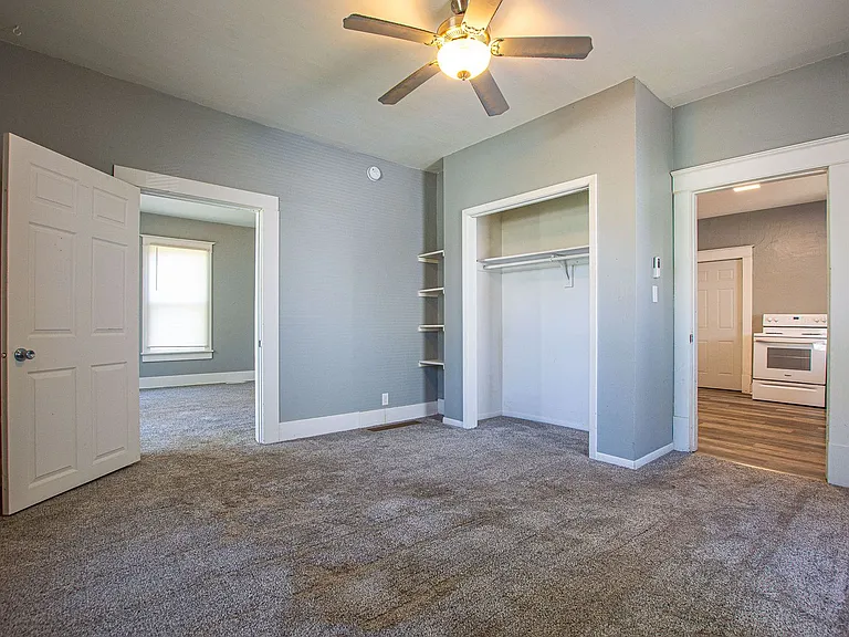2123 Washington St — Photo 13