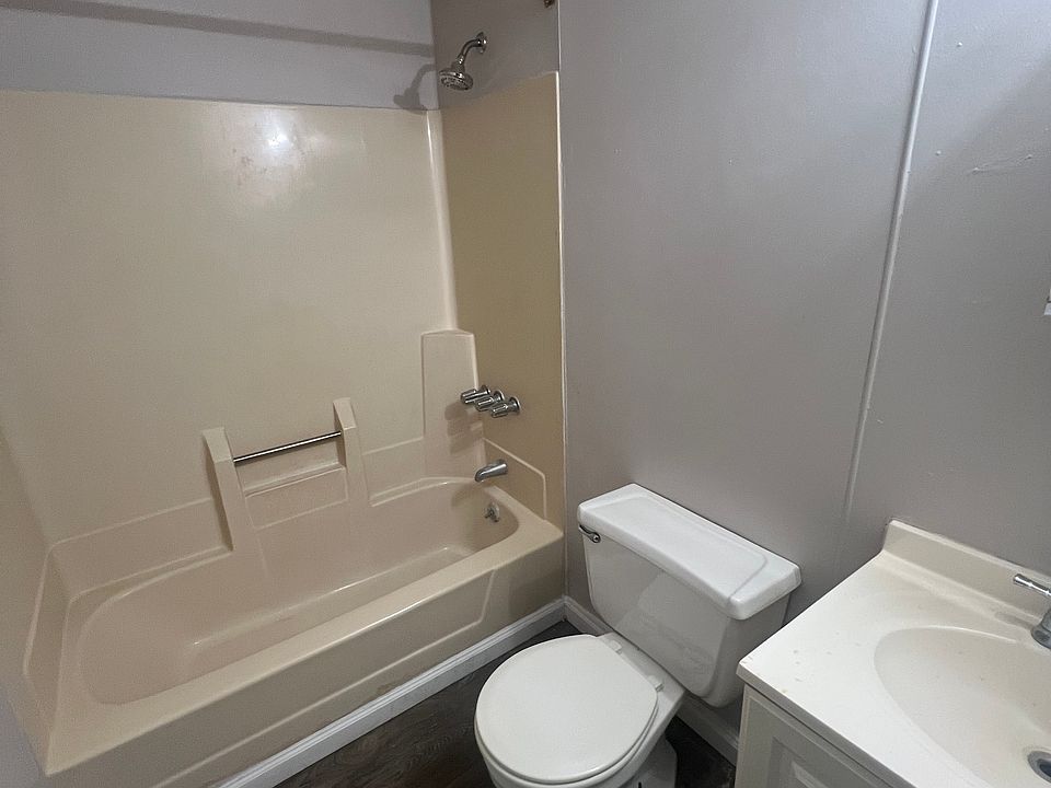 1st image of 15 Beaumont Estates Ln #2H