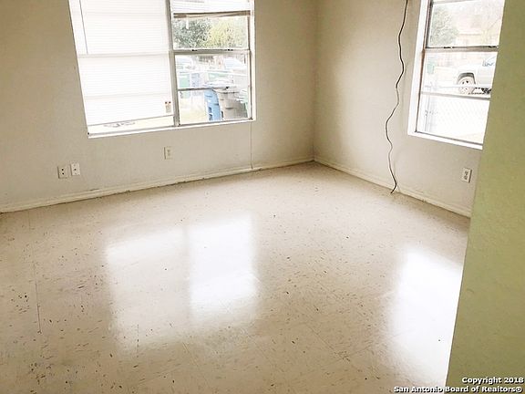 5th image of 125 Balboa Ave