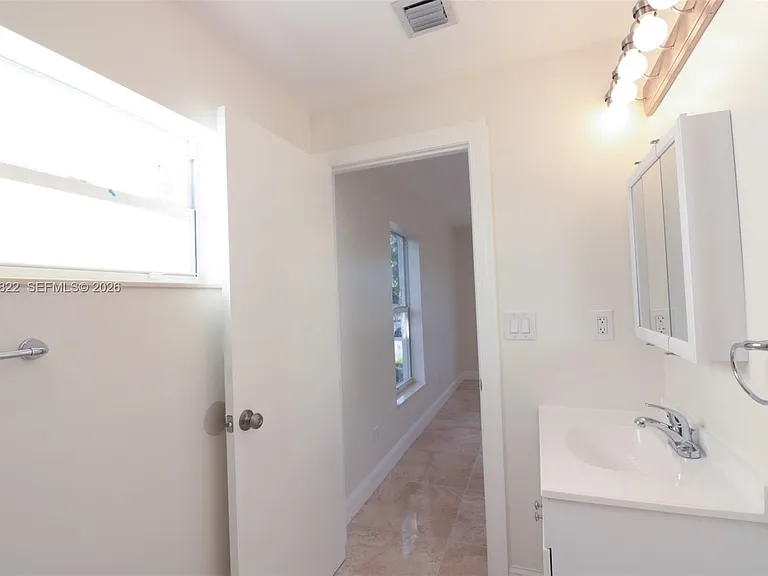 3014 NW 6th St — Photo 13