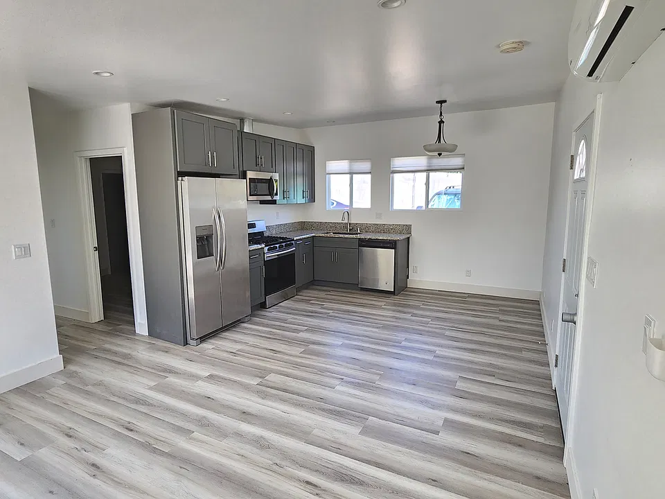 4209 Campbell Dr