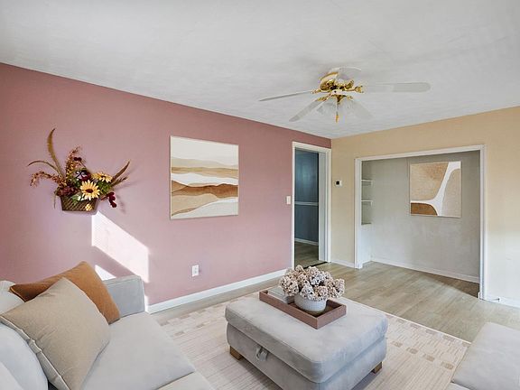 5th image of 997 Toytown Rd