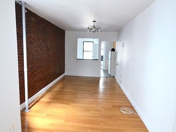 2nd image of 157 E 118th St APT 10