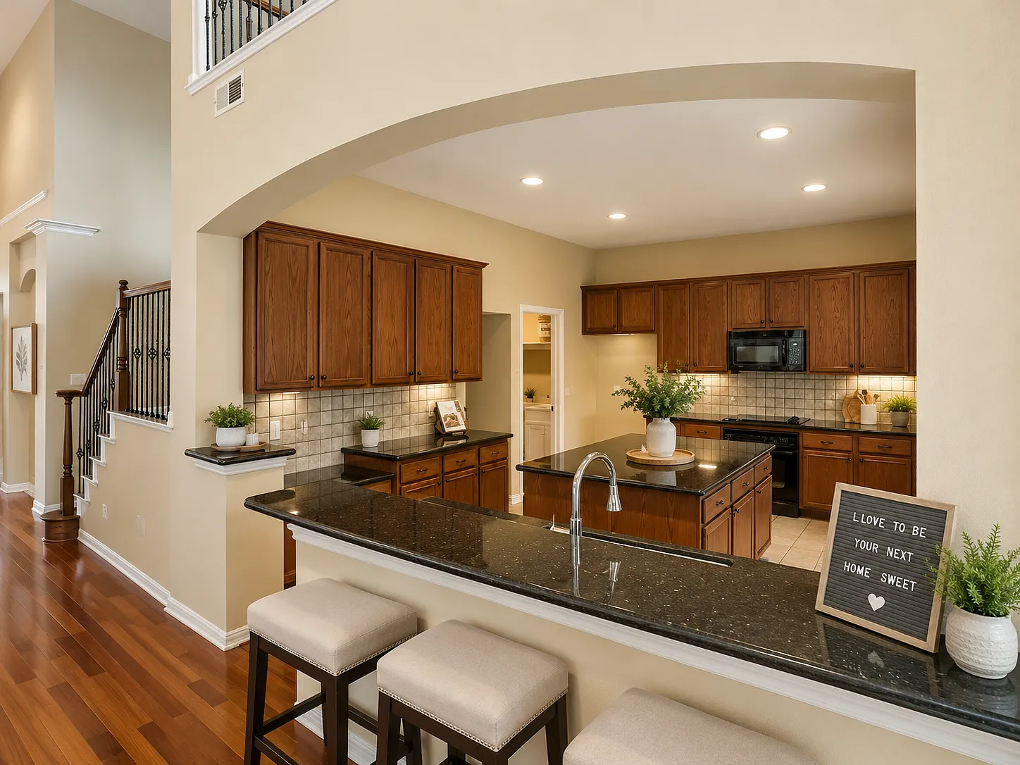 4 bed, 3776 sqft, $3,250 — Photo 3