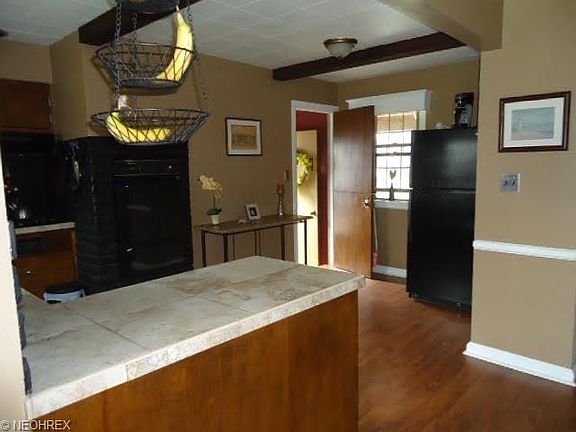 3rd image of 2857 Highland Ave