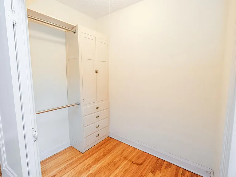 Fremont Apartments — Photo 24
