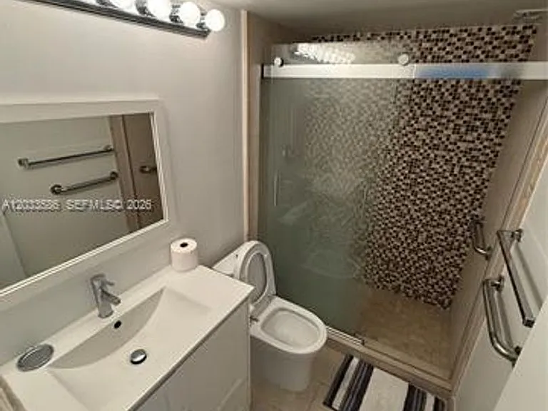 5555 Collins Ave #9V — Photo 13