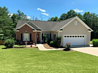 9546 Driftwood Ct, Hickory, NC 28601