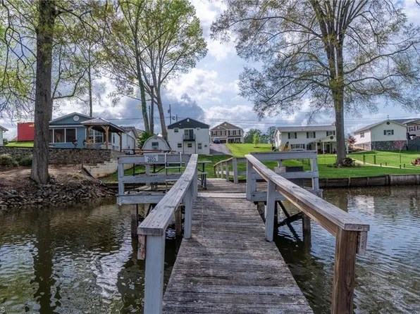 611 Hickory Point Dr, Lexington, NC 27292