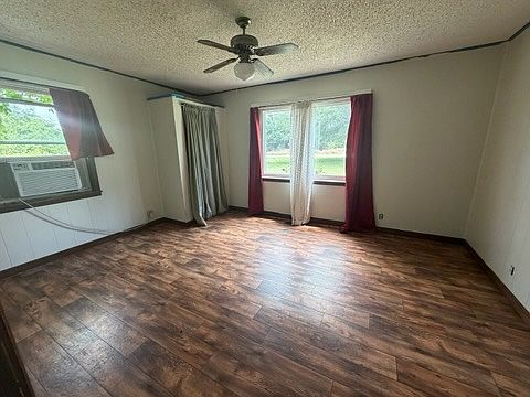 4th image of 27712 W Highway 31
