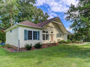 3502 McKnight Mill Rd, Greensboro, NC 27405