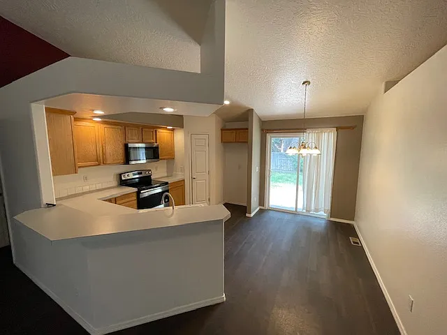 87 Eaton Rd — Photo 5