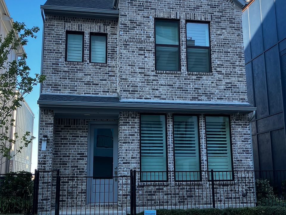 East-facing 522 Winner''s Circle