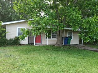 905 E Mulberry St, Angleton, TX 77515
