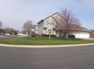 2116 W Twin Willows Dr, Appleton, WI 54914