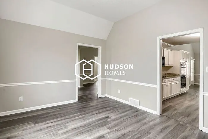6519 Daybreak Dr — Photo 8