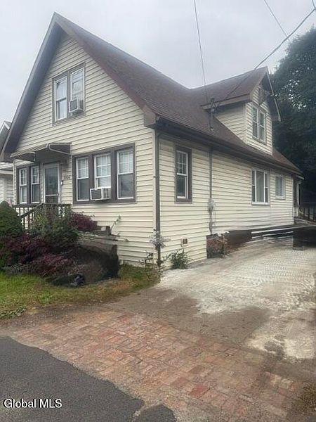 5th image of 2906 Guilderland Avenue