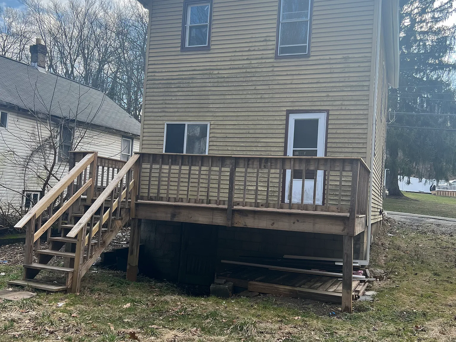 3 bed, 1340 sqft, $1,200 — Photo 2
