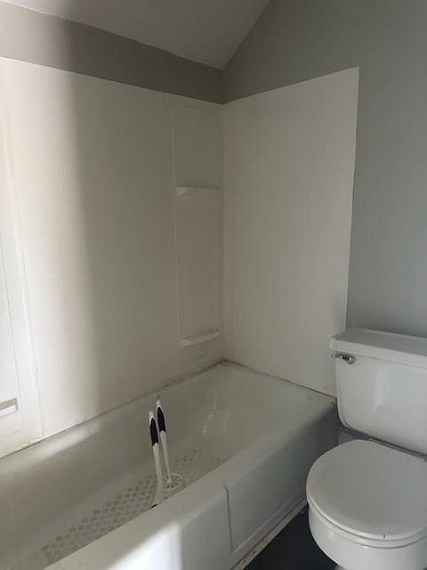 1st image of 301 W 4th Ave