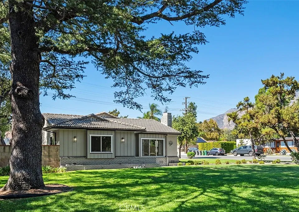 1141 Oakwood Dr