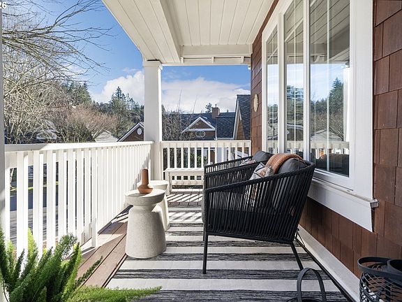 2nd image of 2523 NW Marsden Pl