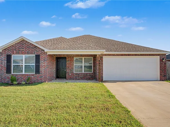 901 Tanner Dr, Siloam Springs, AR 72761
