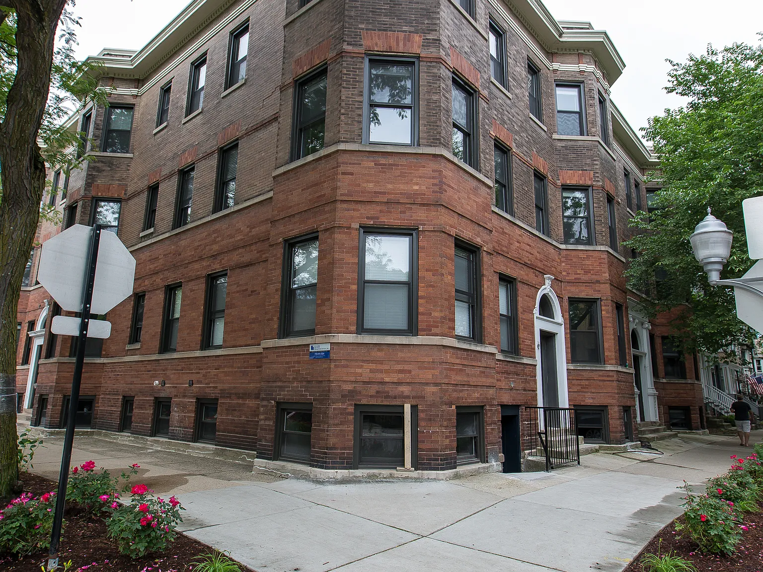 2 bed, $3,995 — Photo 1