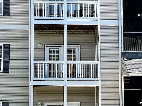 5th image of 321 McKenna Cir