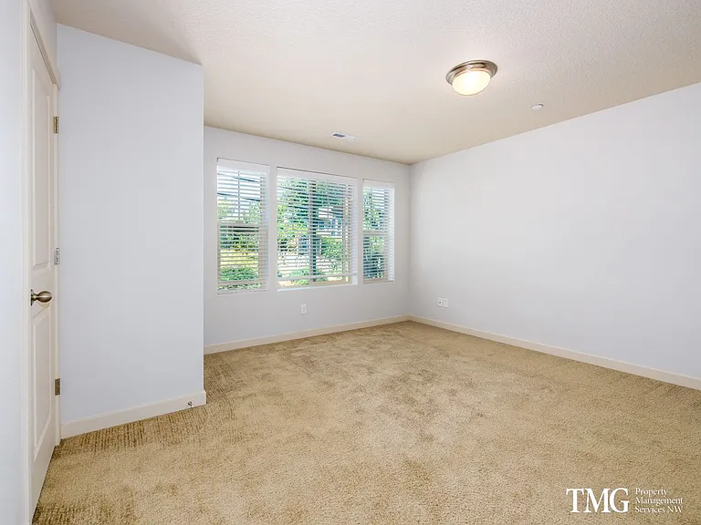 710 NW 7th Ave — Photo 13