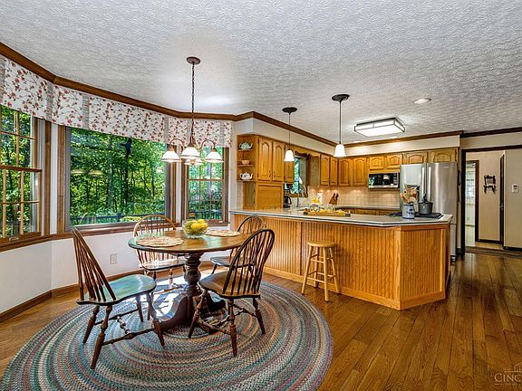 2nd image of 1635 Oak Valley Dr