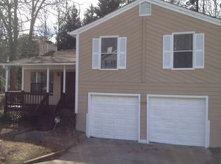 5327 Ridge Forest Dr, Stone Mountain, GA 30083