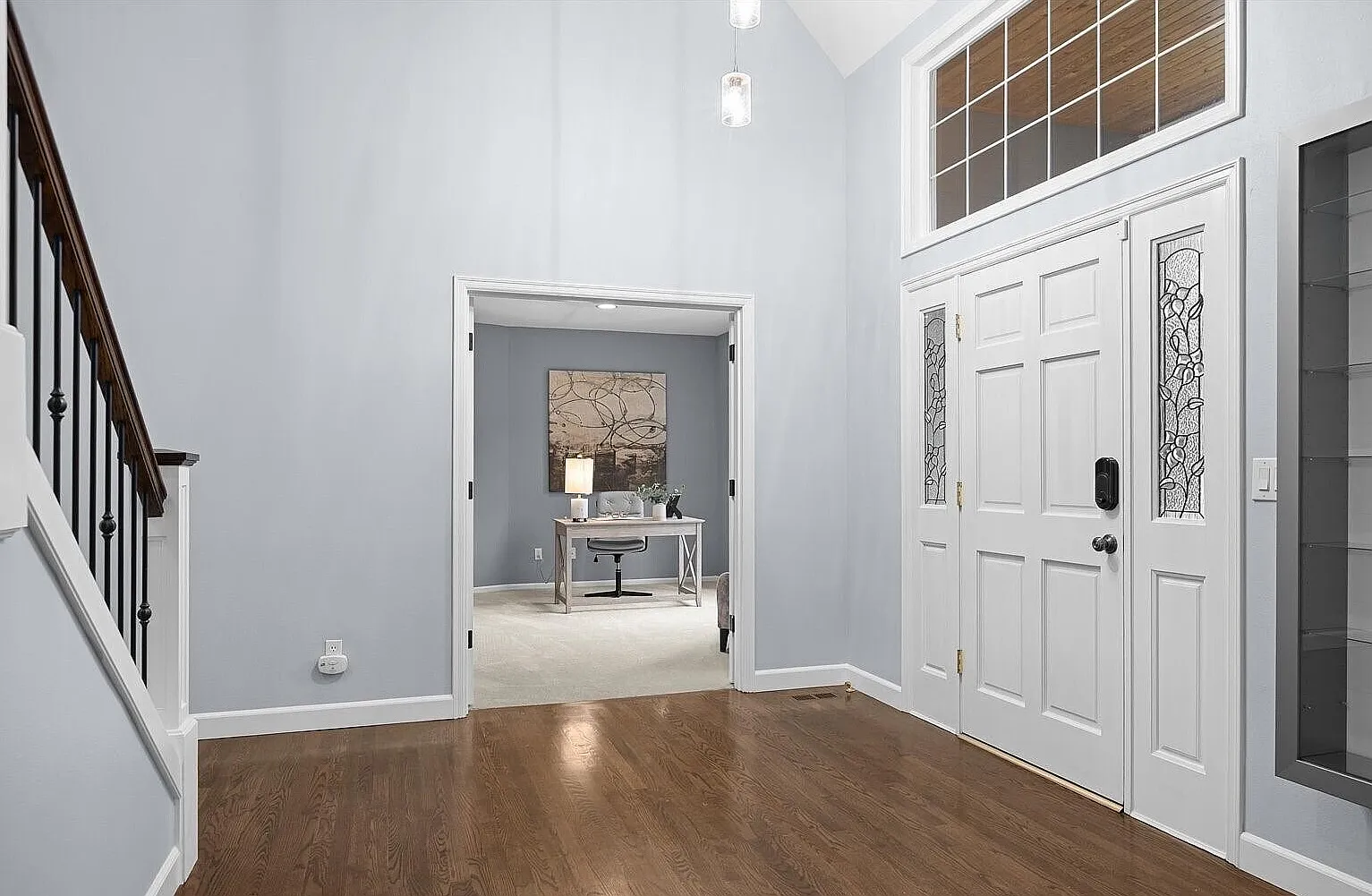 4 bed, 2.5 bath, 2842 sqft, $4,500 — Photo 3