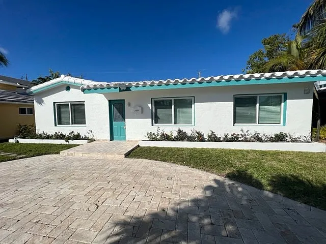 590 Ansin Blvd #0 — Photo 24