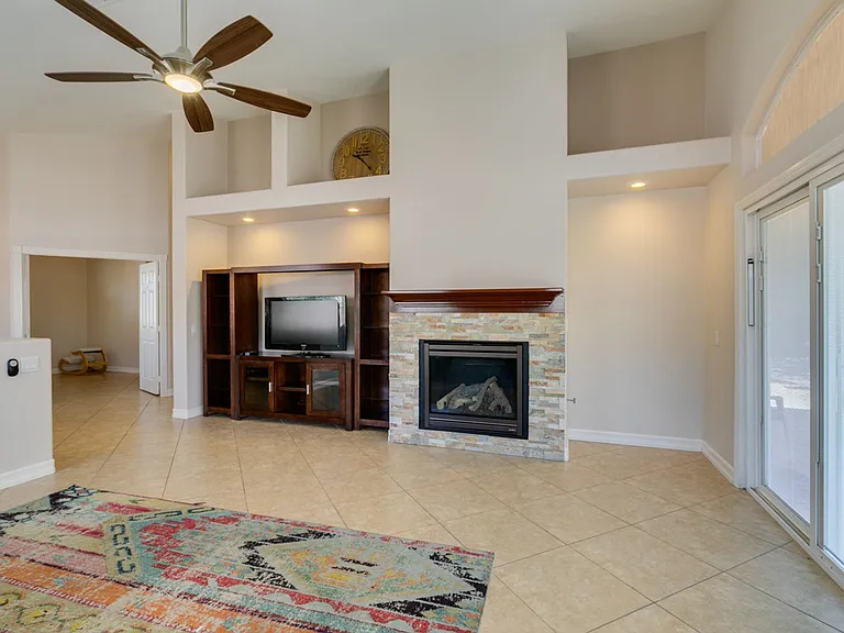 489 First Light St — Photo 17