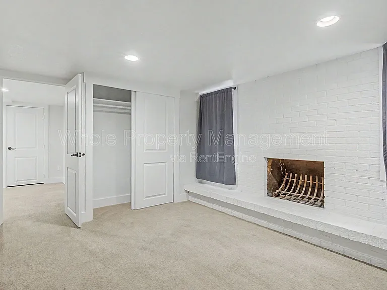 2514 Clermont St — Photo 16