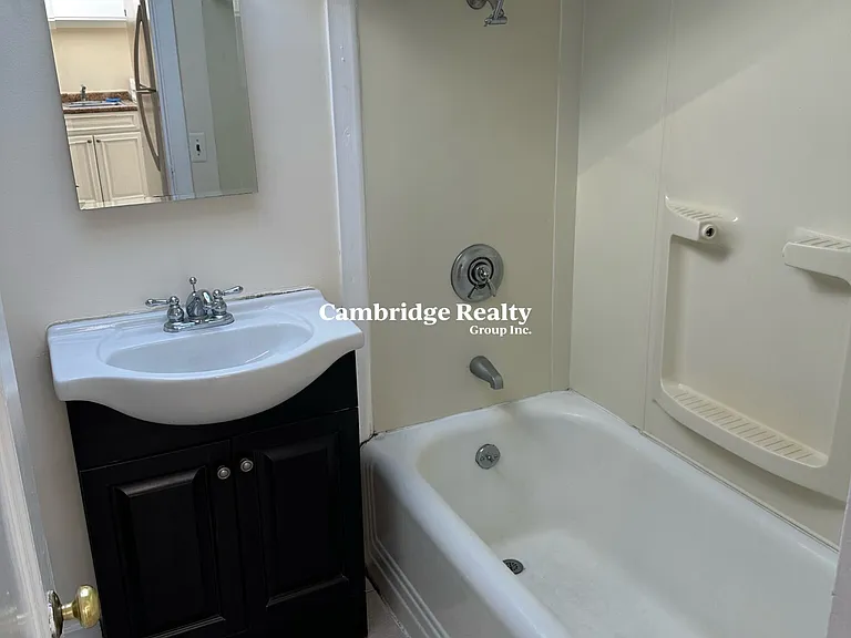 17 Fayette St #8 — Photo 5