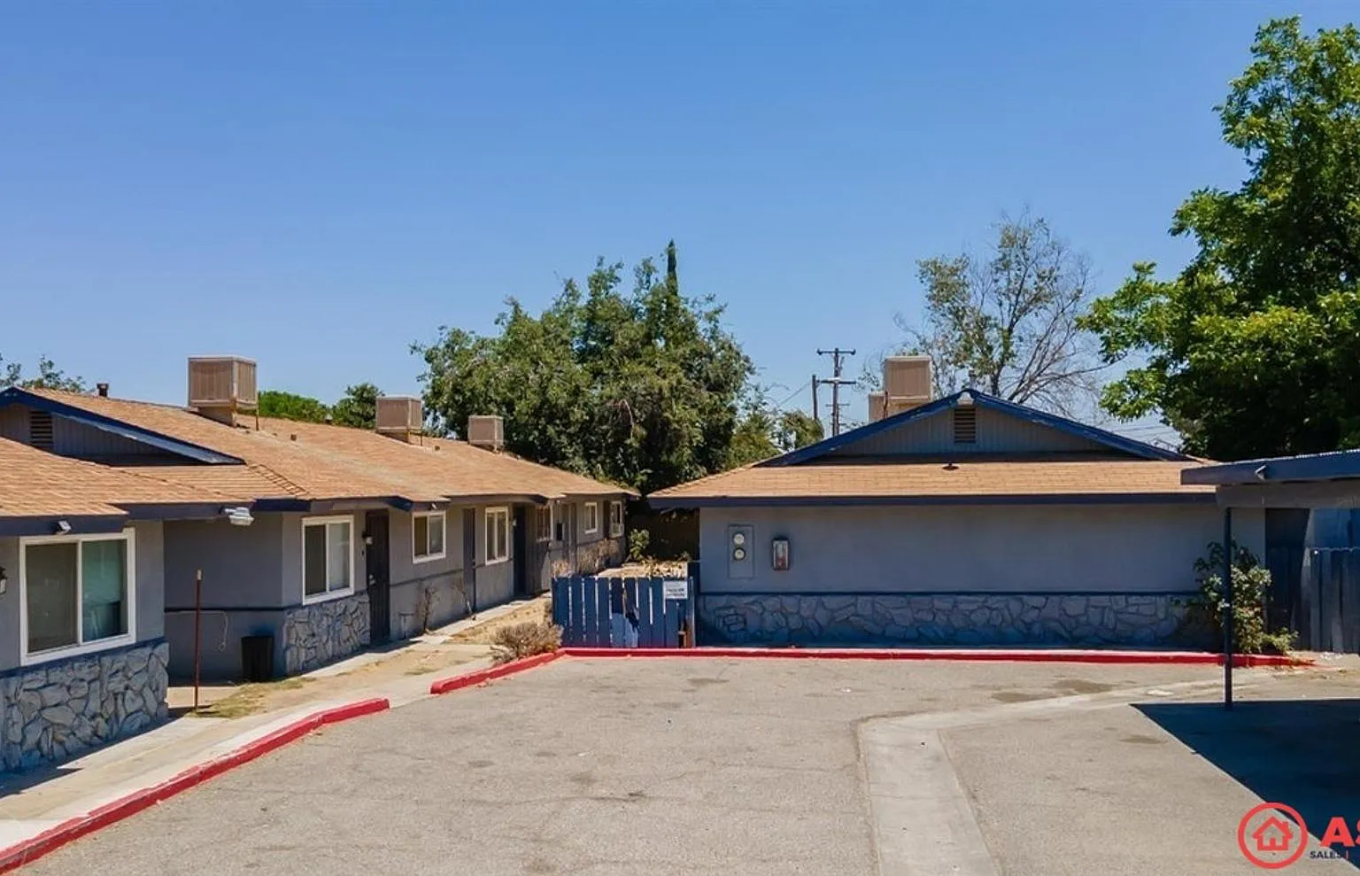 600 S Real Rd — Photo 1