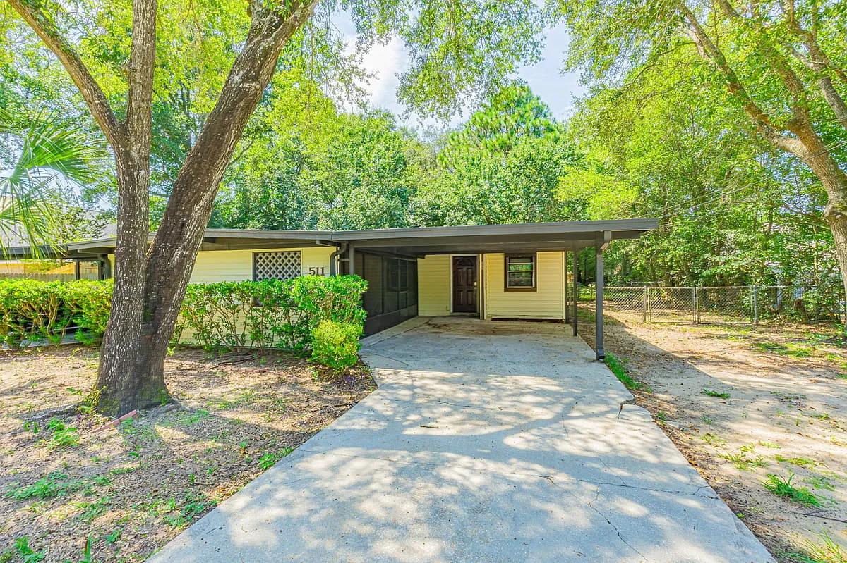 511 Fir Avenue — Photo 1
