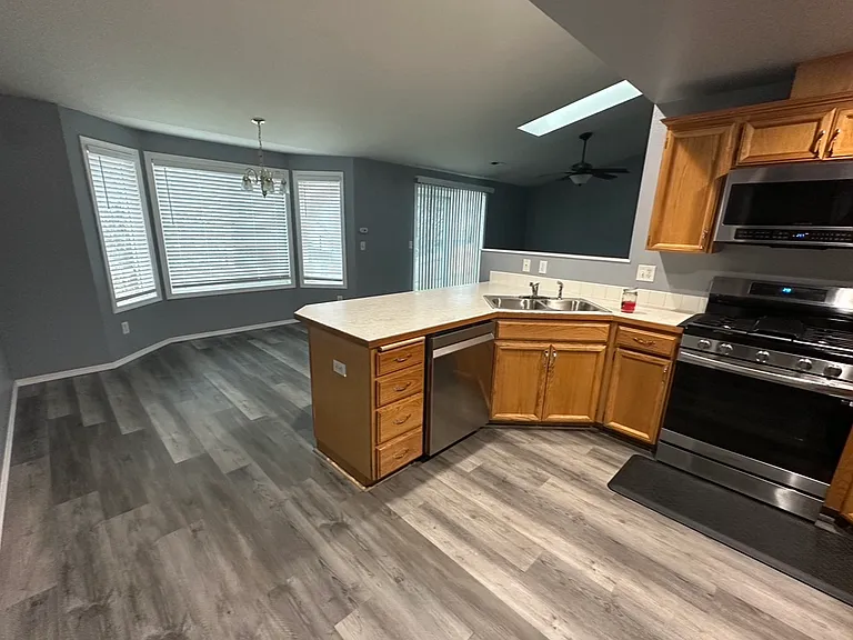 4502 Moline Ln — Photo 4